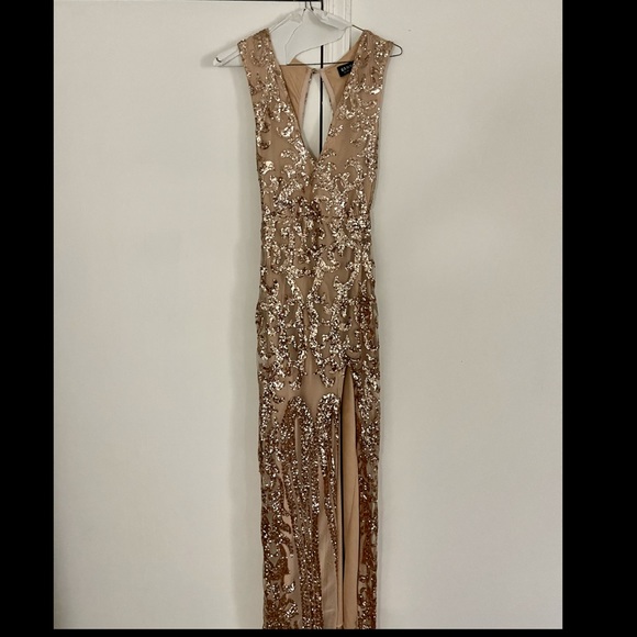 CLUB L Beautiful Sequined Dress! - Picture 2 of 8